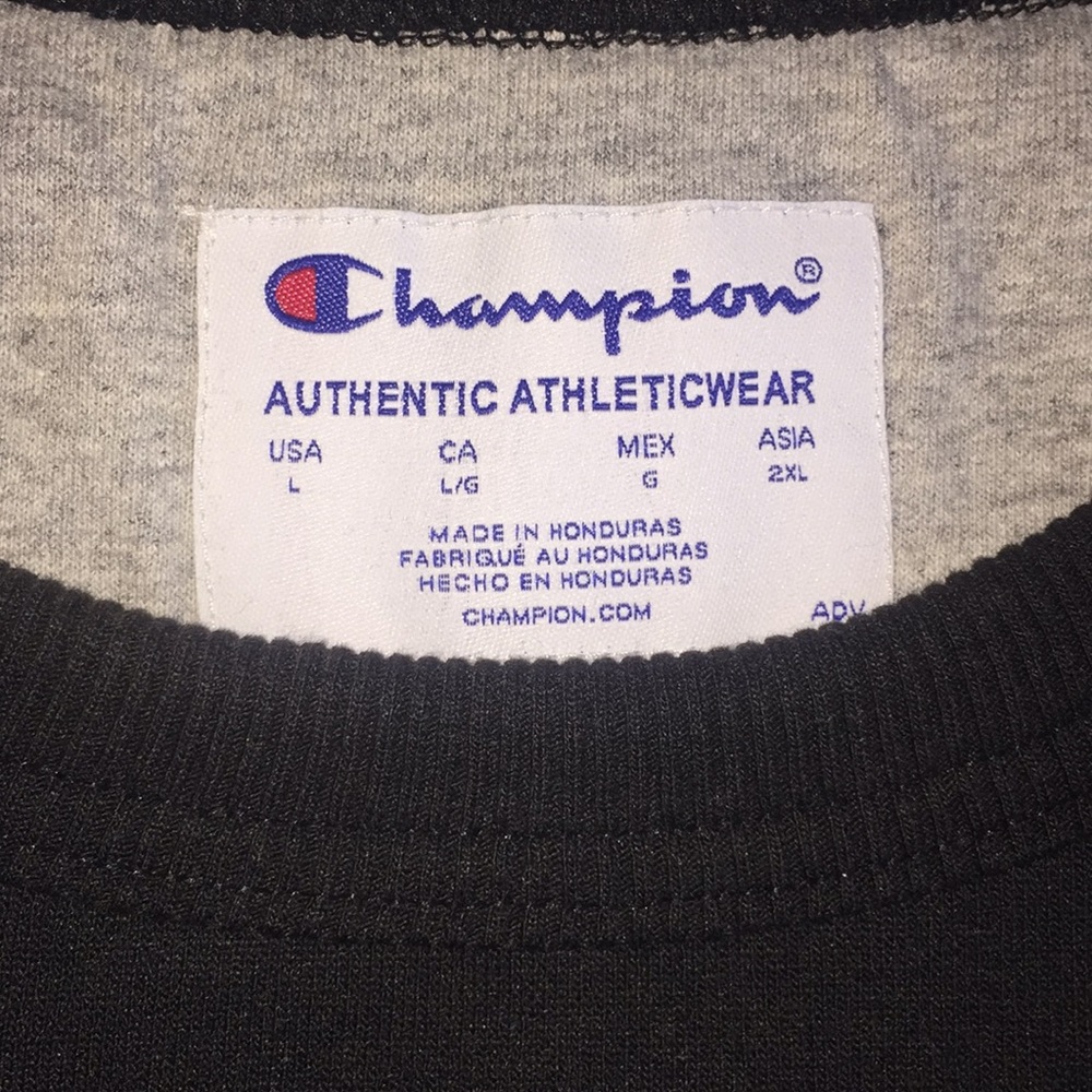 Champion Sweatshirt - Picture 4 of 4